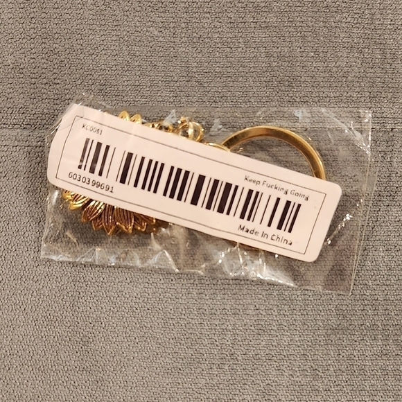 Sunflower Charm Keychain "Keep F*cking Going" - Picture 6 of 6